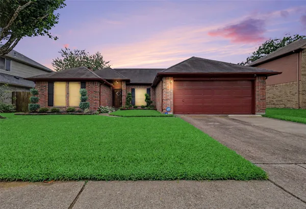 $285,000 | 4802 Stonebridge Street, Baytown, TX 77521