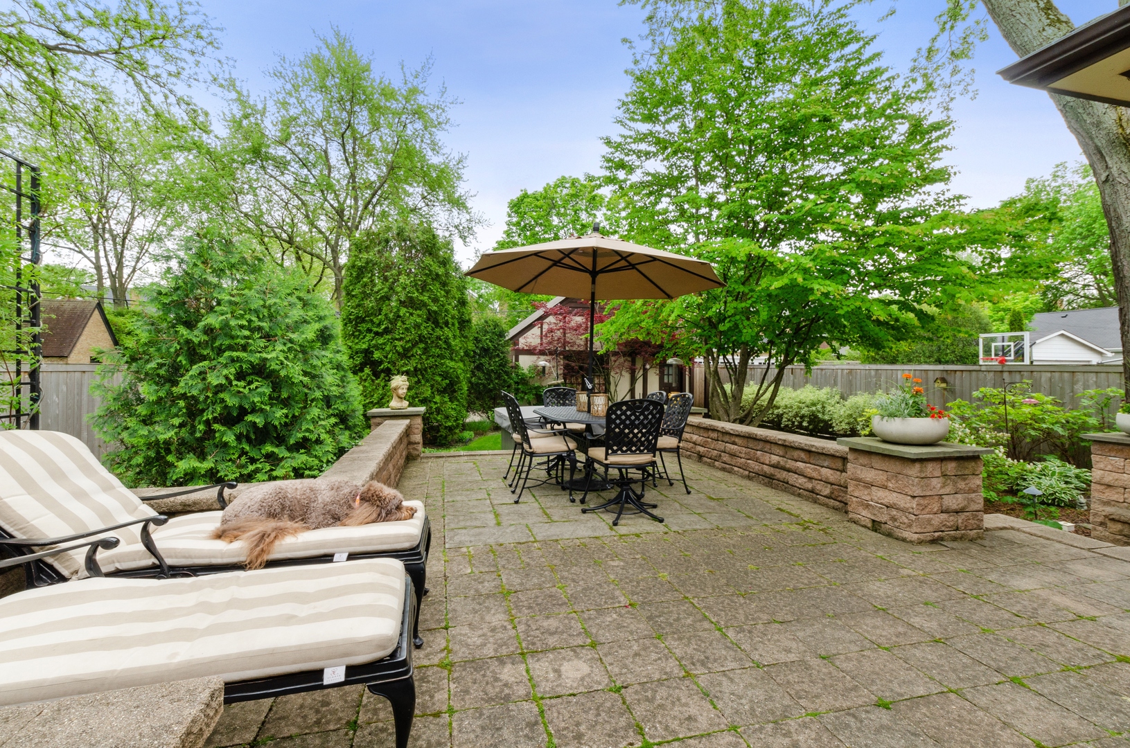 514 Meadow Road Winnetka, IL 60093 - Photo 23 of 31 a view of patio with chairs and tables