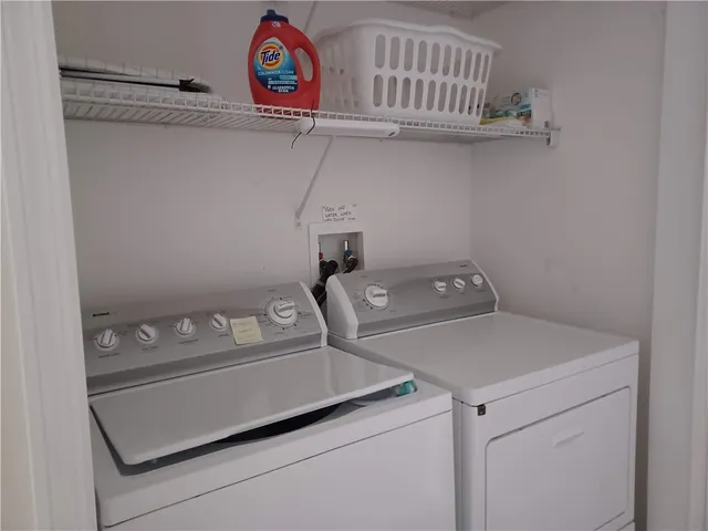 $1,400 | 426 Easy Street, Sebastian, FL 32958