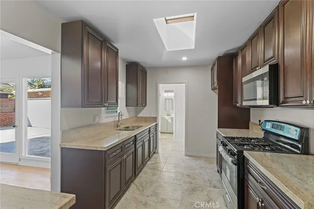 $5,875 | 5741 East 23rd Street, Long Beach, CA 90815