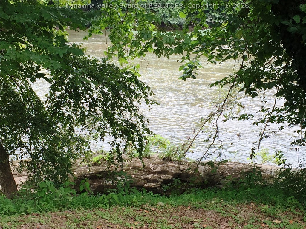 4880 Lower Falls Road St. Albans, WV 25177 - Photo 3 of 25 Gallery Image 3