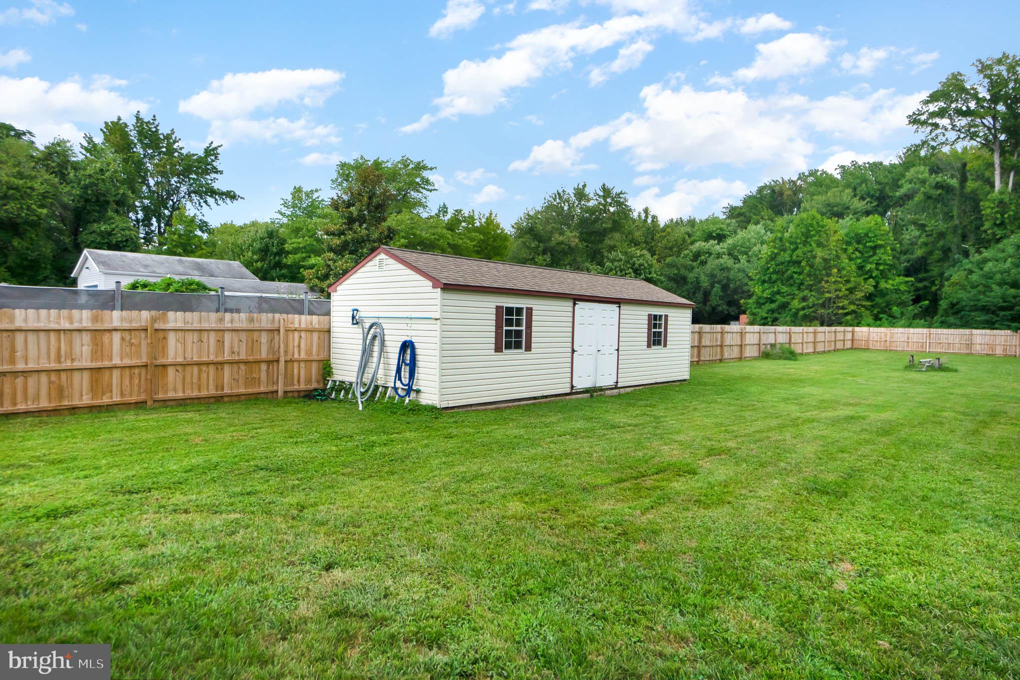 827 Seneca Park Road Middle River, MD 21220 - Photo 11 of 49 Storage Shed