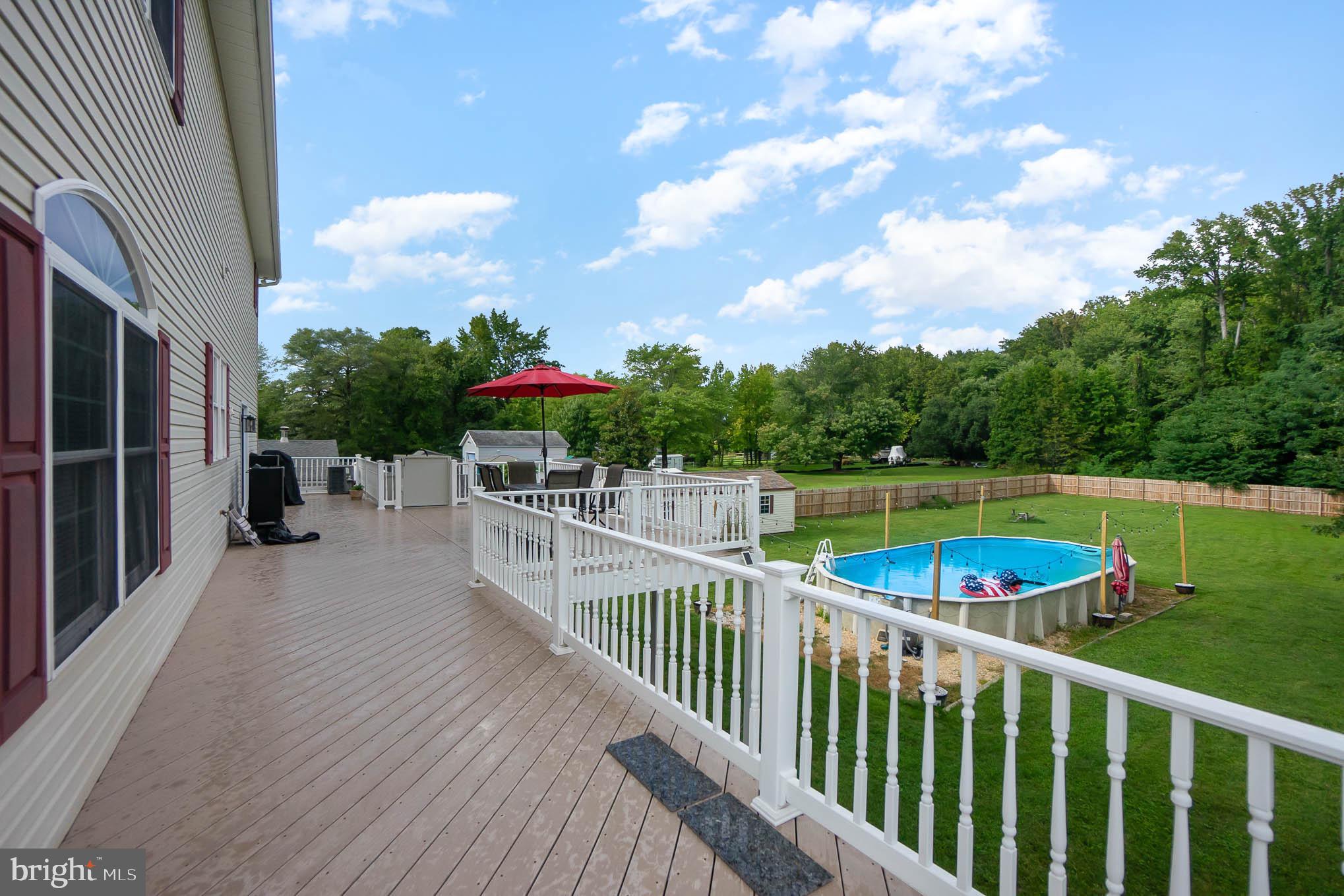 827 Seneca Park Road Middle River, MD 21220 - Photo 5 of 49 Wrap Around Deck