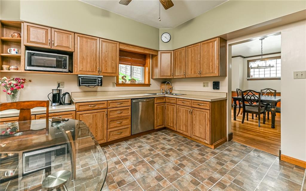 4257 Evergreen Road Pittsburgh, PA 15214 - Photo 11 of 23 Gallery Image 11