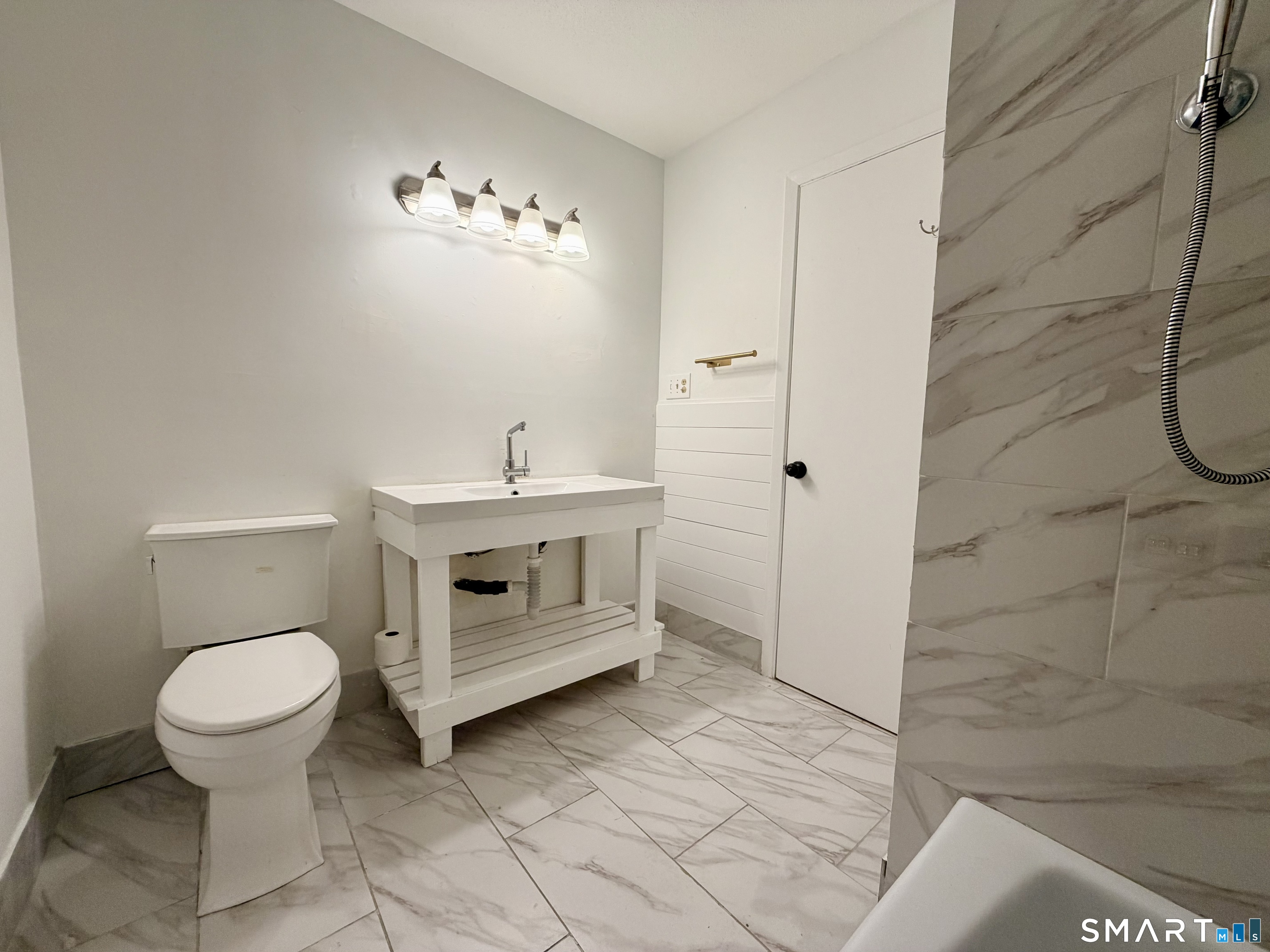 715 Frenchtown Road, Unit 49 Bridgeport, CT 06606 - Photo 18 of 28