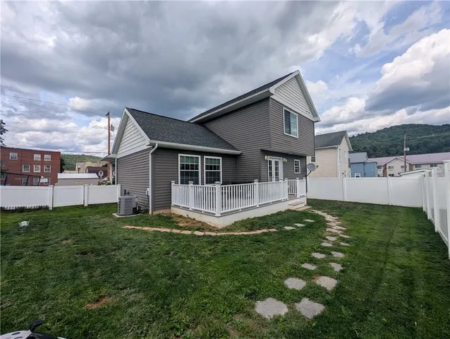 $209,500 | 52 Elm Street, Bradford, PA 16701