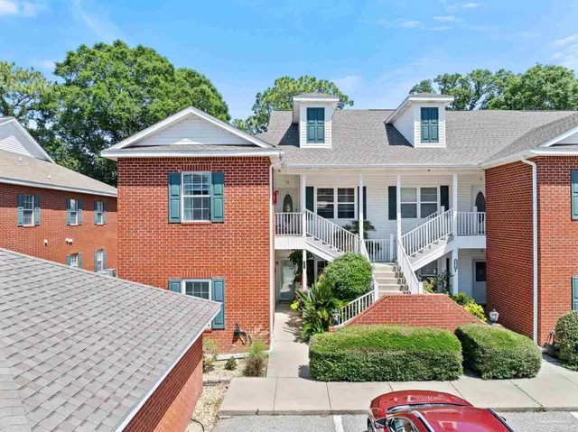 $270,000 | 5870 Spanish Trail, Unit E, Pensacola, FL 32504