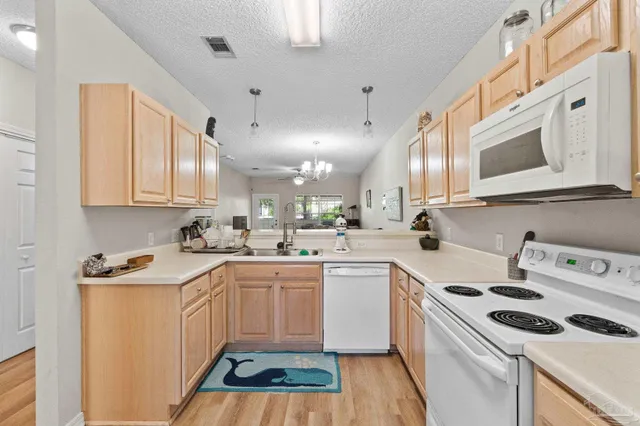 $270,000 | 5870 Spanish Trail, Unit E, Pensacola, FL 32504