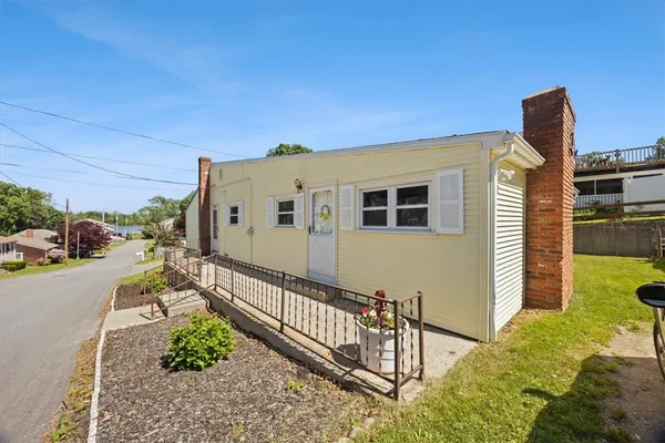 $449,300 | 10 Lincoln Avenue, Warren, RI 02885