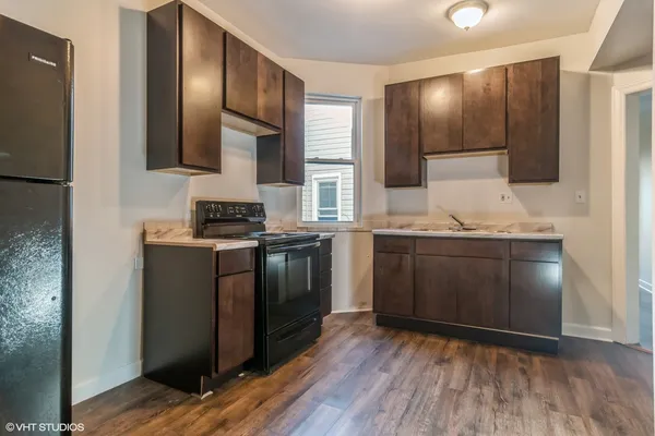 $995,000 | 3404-06 West Walnut Street, Chicago, IL 60624