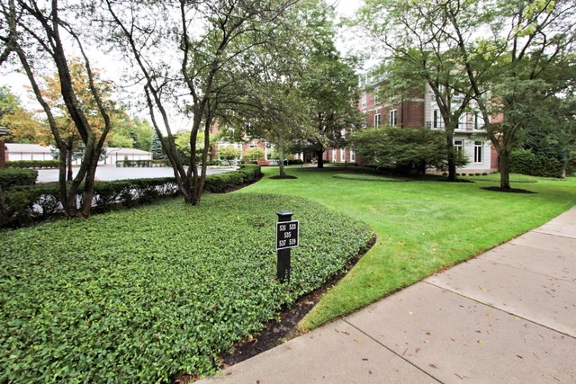 533 North Mayflower Road, Unit A Lake Forest, IL 60045 - Photo 23 of 24