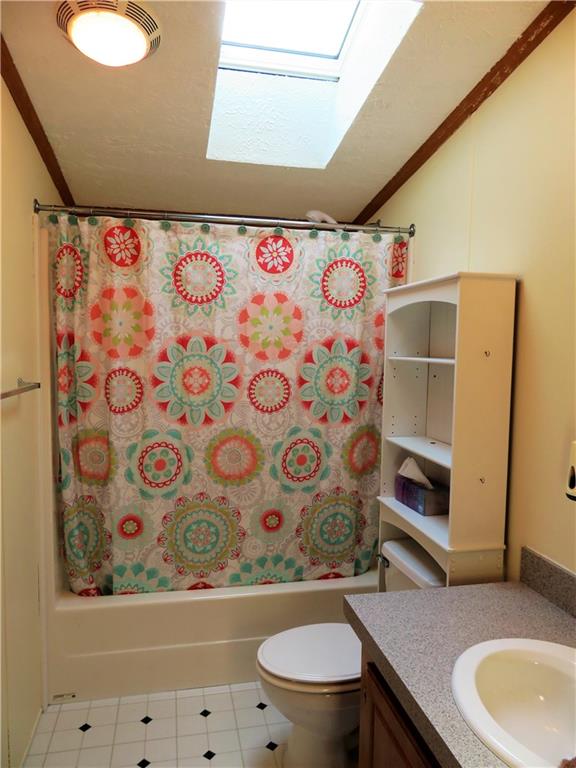 223 Davis Road Aliquippa, PA 15001 - Photo 14 of 18 Gallery Image 14
