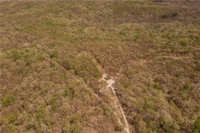 $399,900 | 27064 Hickory Tree Lane, Lincoln, MO 65338