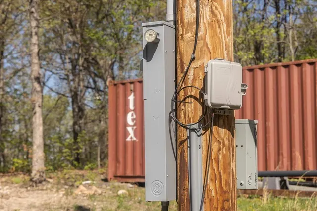 $399,900 | 27064 Hickory Tree Lane, Lincoln, MO 65338