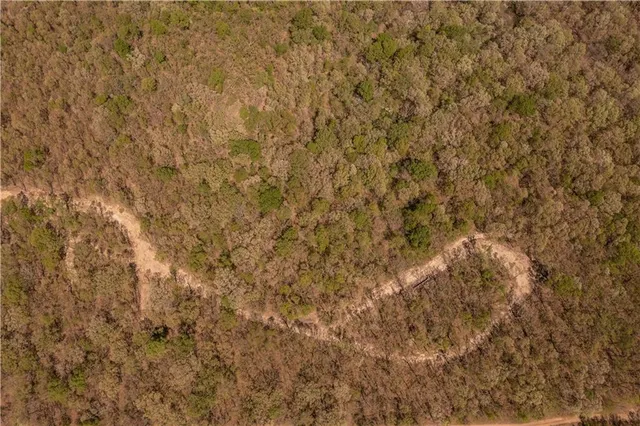 $399,900 | 27064 Hickory Tree Lane, Lincoln, MO 65338