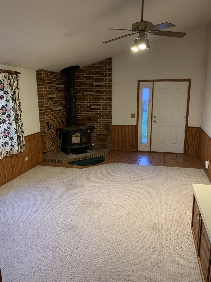 37W793 Binnie Road, Unit 1 Dundee, IL 60118 - Photo 2 of 23 a view of a livingroom with furniture