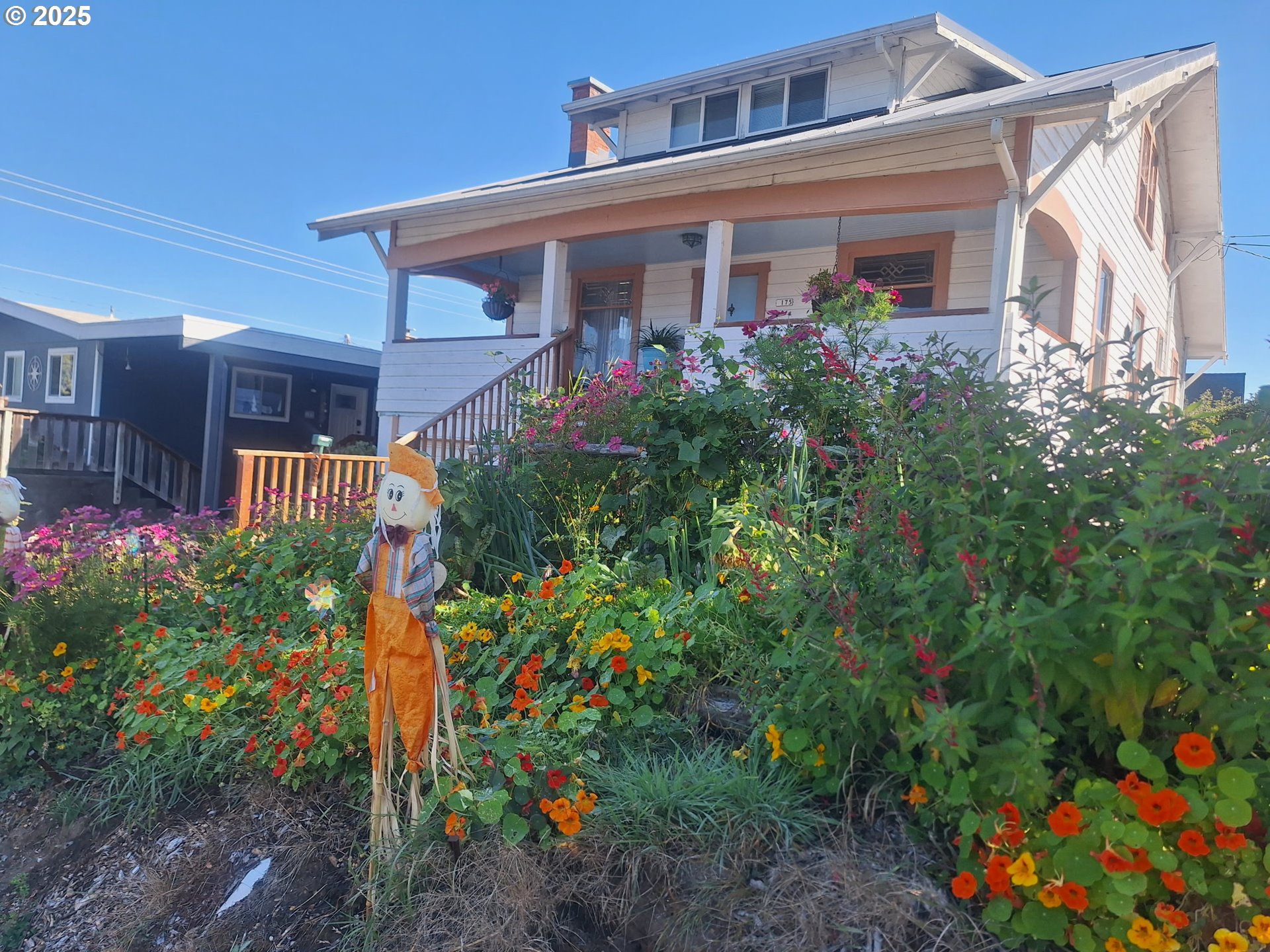 175 South 6th Street Reedsport, OR 97467 - Photo 2 of 24