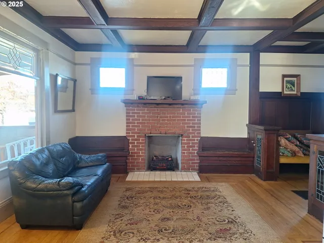 $450,000 | 175 South 6th Street, Reedsport, OR 97467