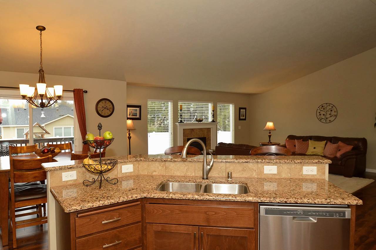 721 East Cooper Lane Colbert, WA 99005 - Photo 9 of 20 Gallery Image 9