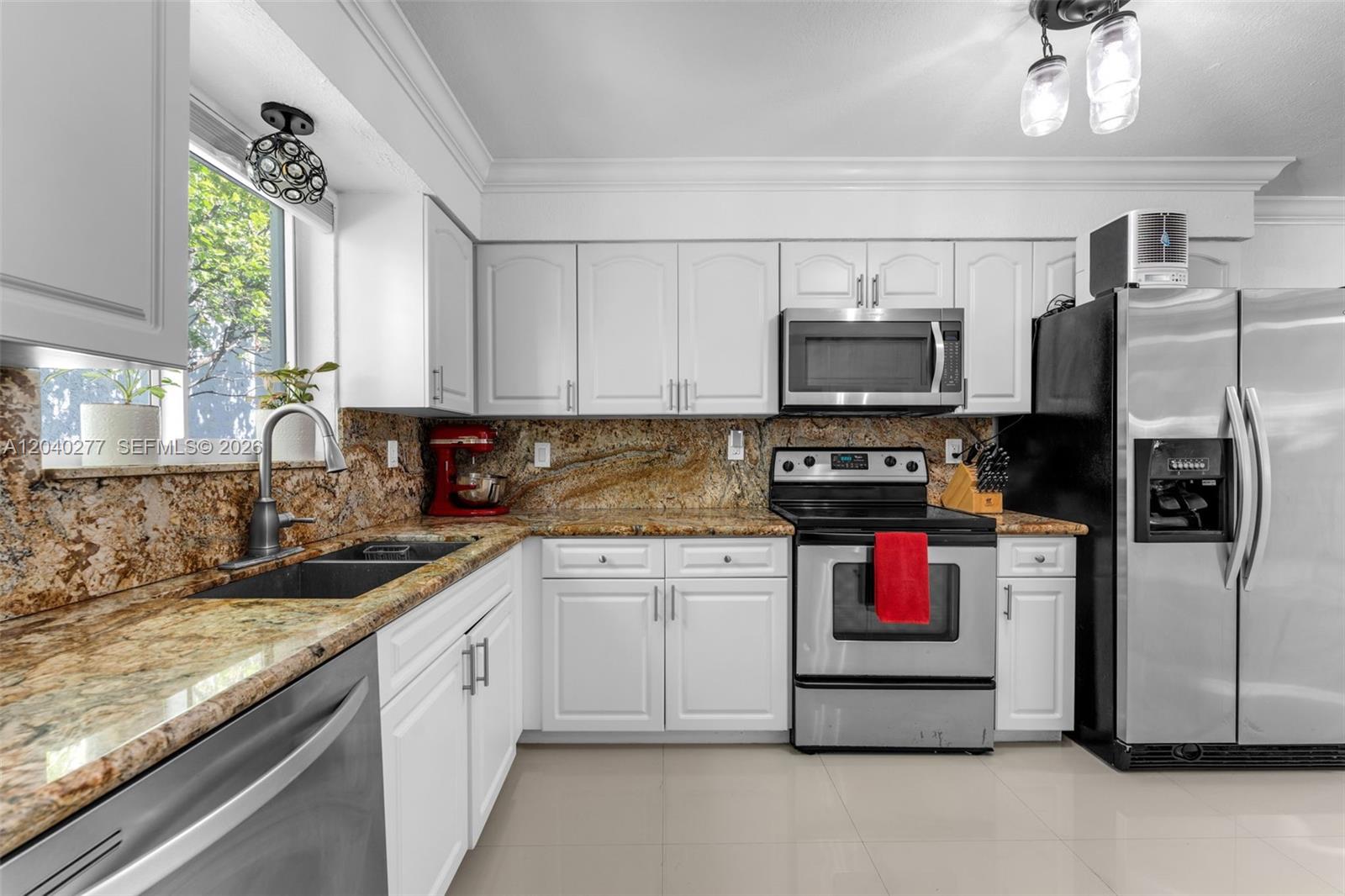 2131 Southwest 17th Street Miami, FL 33145 - Photo 5 of 28