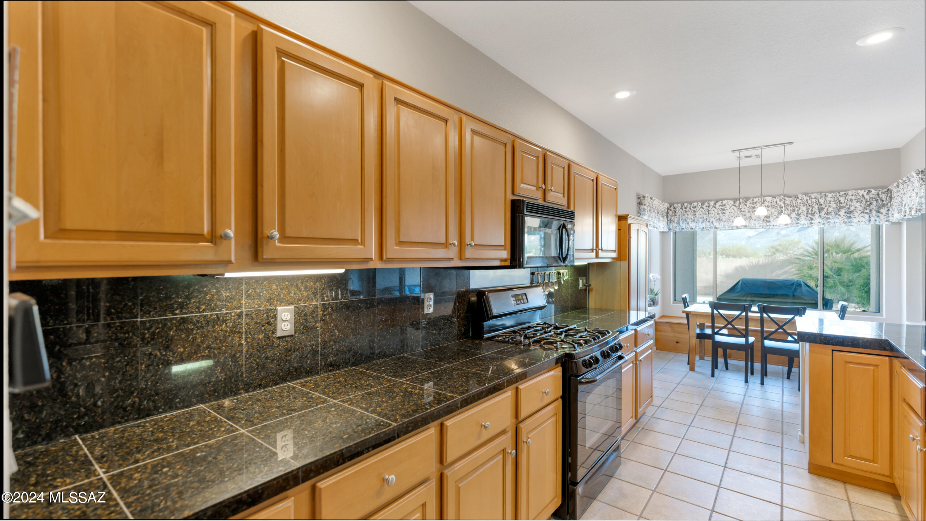 662 Bridal Veil Falls Road Tucson, AZ 85755 - Photo 13 of 40