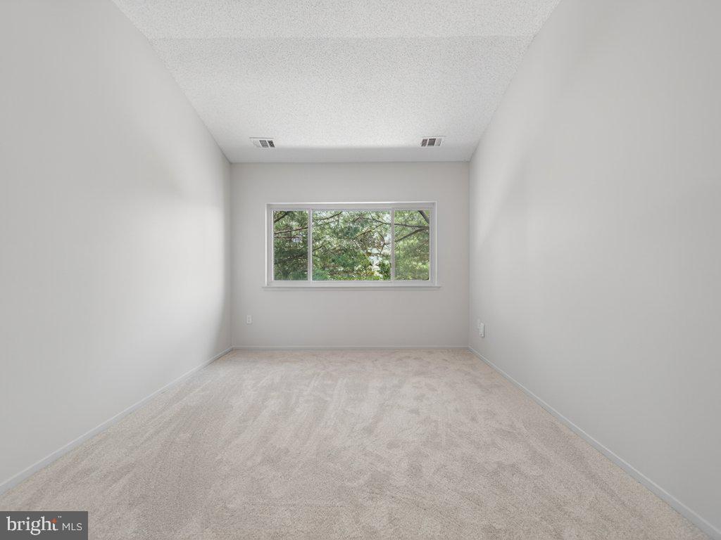 1917 Villaridge Drive Reston, VA 20191 - Photo 23 of 35