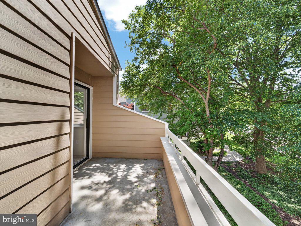 1917 Villaridge Drive Reston, VA 20191 - Photo 5 of 35