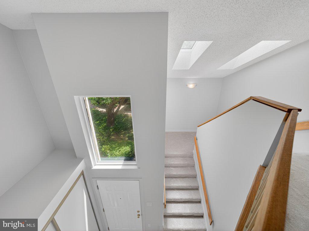 1917 Villaridge Drive Reston, VA 20191 - Photo 6 of 35