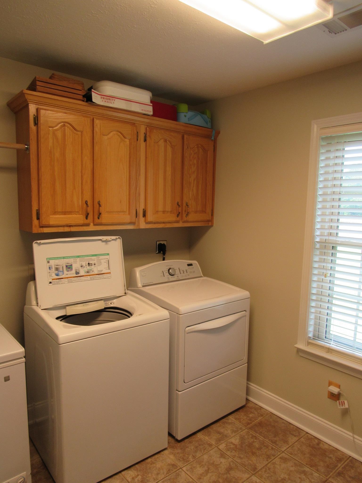 498 McQuiston Road Brighton, TN 38011 - Photo 11 of 17 a utility room with dryer and washer