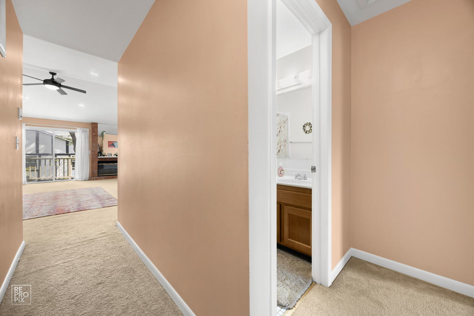 156 West Golf Road, Unit E Libertyville, IL 60048 - Photo 14 of 17