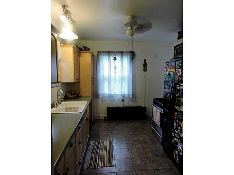 121 West Sunbury Road Butler, PA 16001 - Photo 4 of 25 Kitchen.