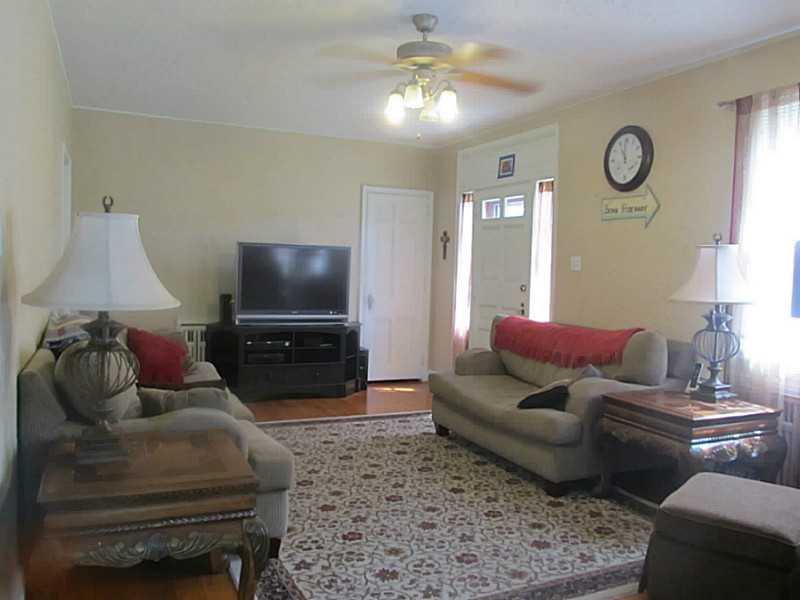 121 West Sunbury Road Butler, PA 16001 - Photo 7 of 25 Living Room.