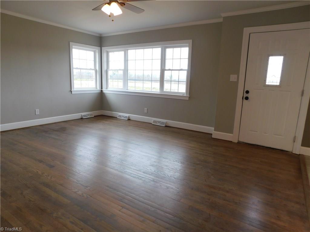 866 North Franklin Road Mount Airy, NC 27030 - Photo 4 of 17 Gallery Image 4