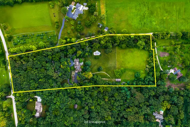 a picture of floor plan