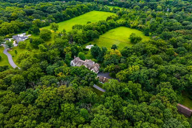 $6,499,000 | 34-w093 Army Trail Road, Wayne, IL 60184