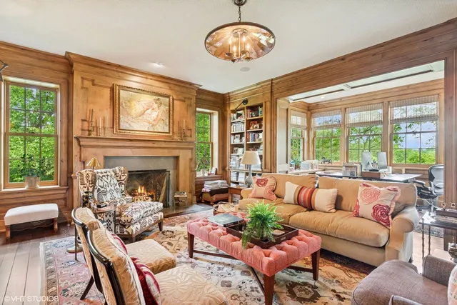 $6,499,000 | 34-w093 Army Trail Road, Wayne, IL 60184