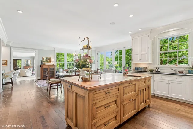 $6,499,000 | 34-w093 Army Trail Road, Wayne, IL 60184