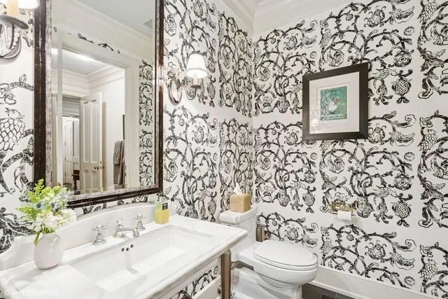 $6,499,000 | 34-w093 Army Trail Road, Wayne, IL 60184