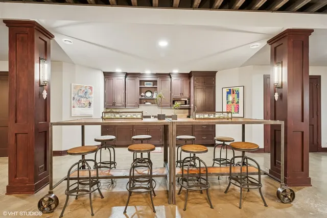 $6,499,000 | 34-w093 Army Trail Road, Wayne, IL 60184