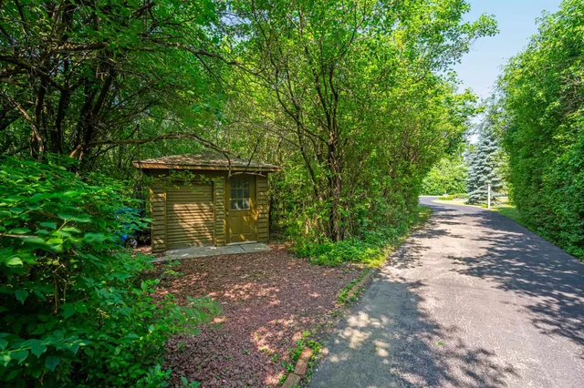 $839,900 | 1749 Hawthorne Heights Drive, De Pere, WI 54115