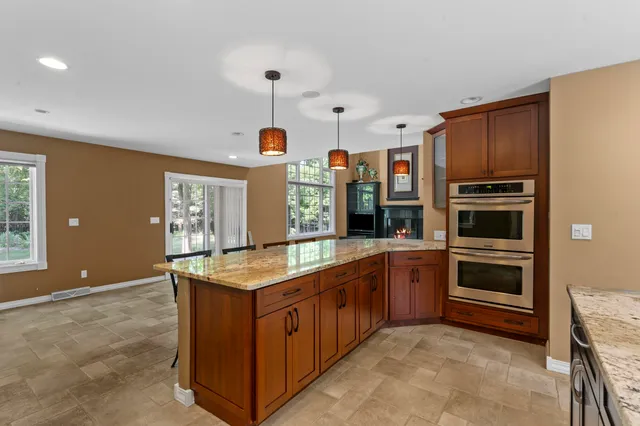 $839,900 | 1749 Hawthorne Heights Drive, De Pere, WI 54115