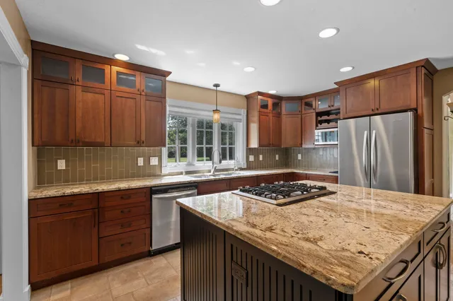 $839,900 | 1749 Hawthorne Heights Drive, De Pere, WI 54115