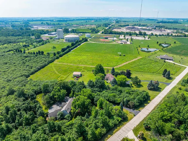 $839,900 | 1749 Hawthorne Heights Drive, De Pere, WI 54115