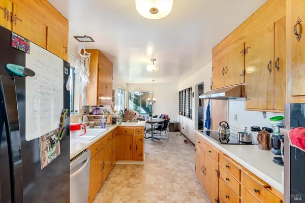 $799,900 | 370 West M Street, Benicia, CA 94510