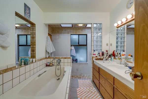 $799,900 | 370 West M Street, Benicia, CA 94510