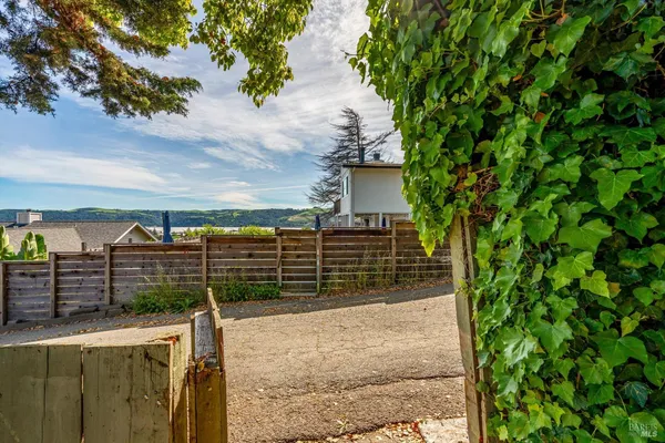 $799,900 | 370 West M Street, Benicia, CA 94510