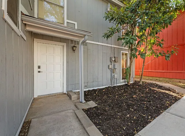 $1,650 | 4813 Yucca Hill Drive, Austin, TX 78744