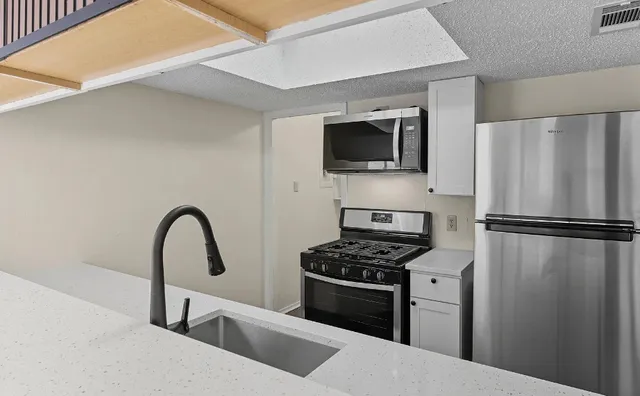 $1,650 | 4813 Yucca Hill Drive, Austin, TX 78744