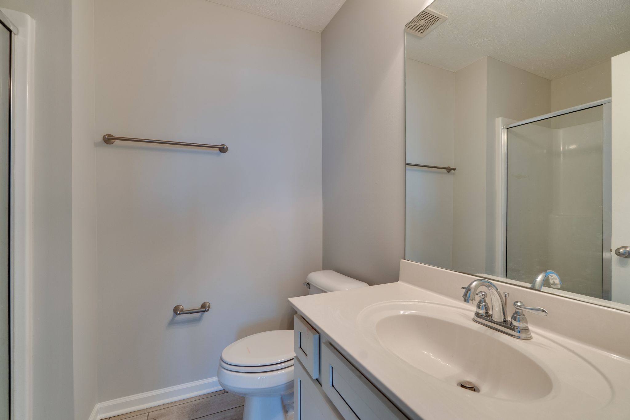 810 Staten Drive Murfreesboro, TN 37128 - Photo 15 of 20 a bathroom with a sink toilet and vanity
