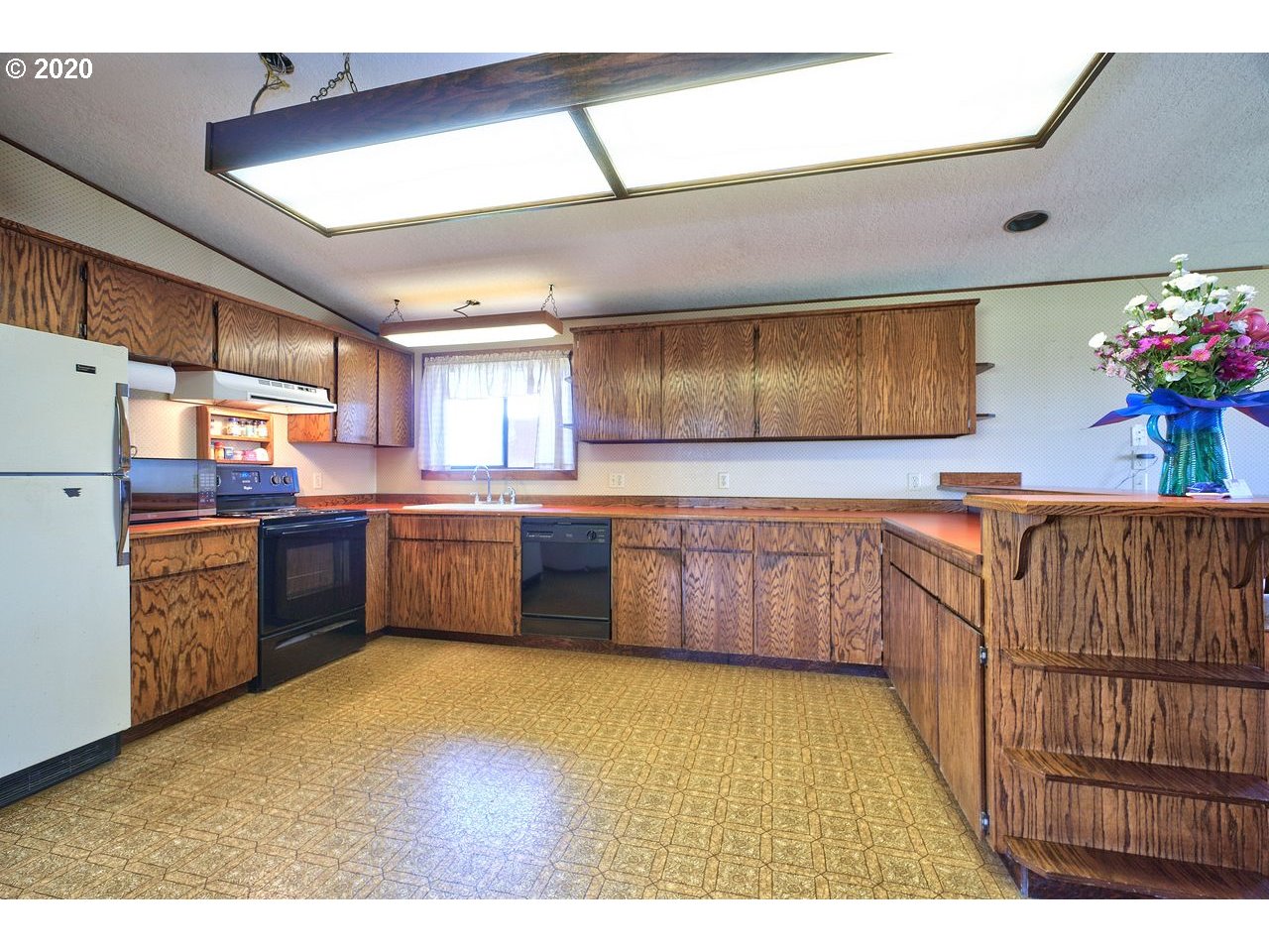 36520 Northwest Harrington Road Cornelius, OR 97113 - Photo 15 of 31 Gallery Image 15